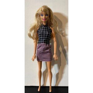 Mattel Barbie Fashionistas Swappin' Styles Sweetie Doll T7415 2010